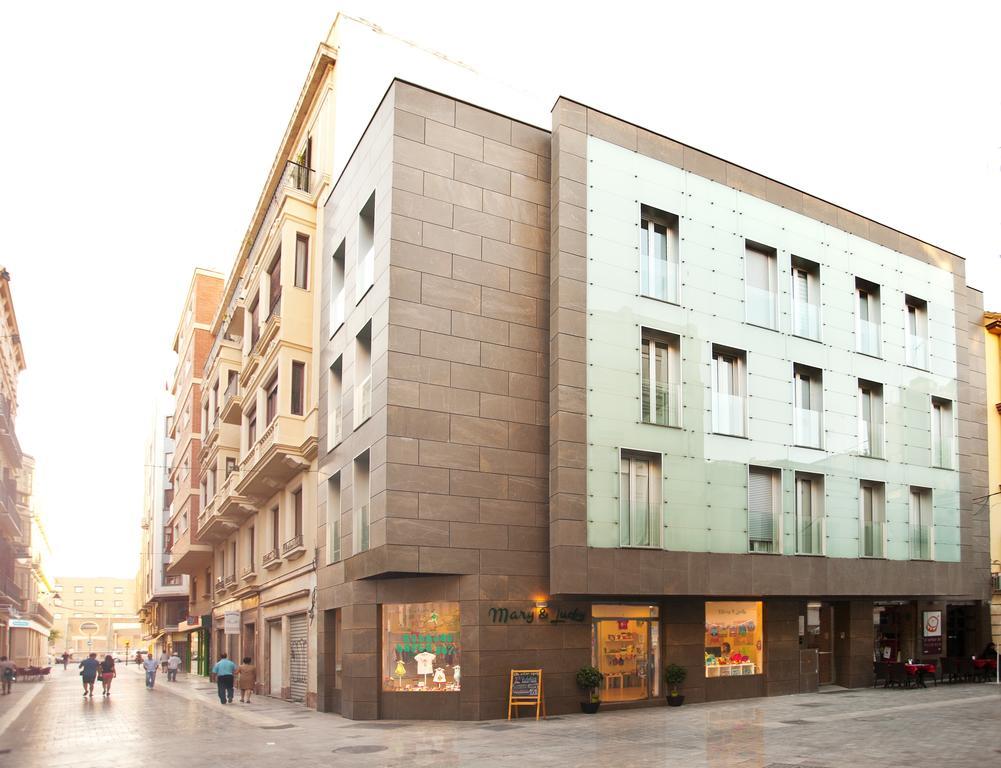 Urbanliving Fajardo Apartment Малага Стая снимка