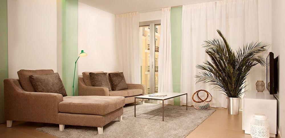 Urbanliving Fajardo Apartment Малага Екстериор снимка