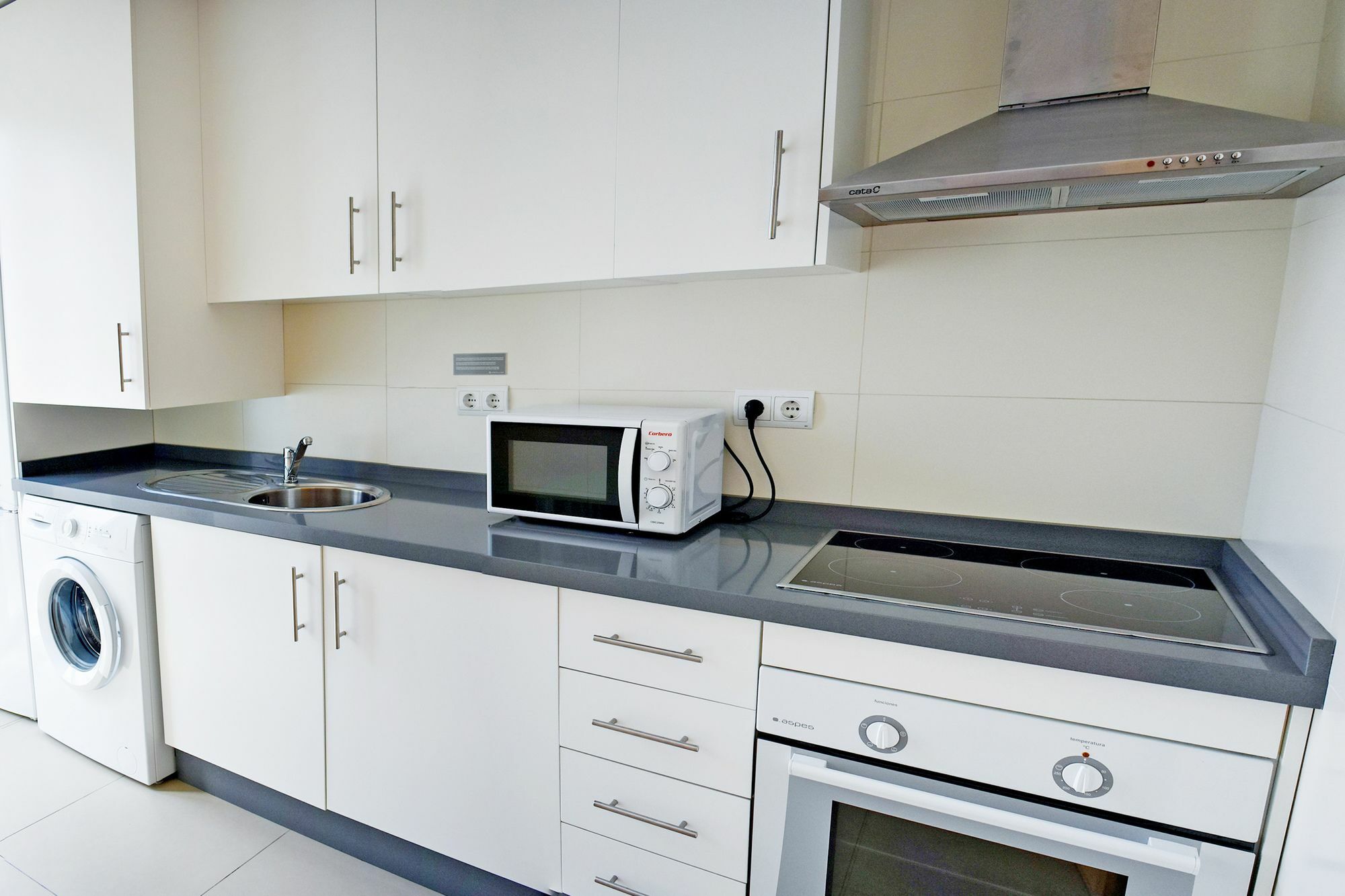 Urbanliving Fajardo Apartment Малага Екстериор снимка