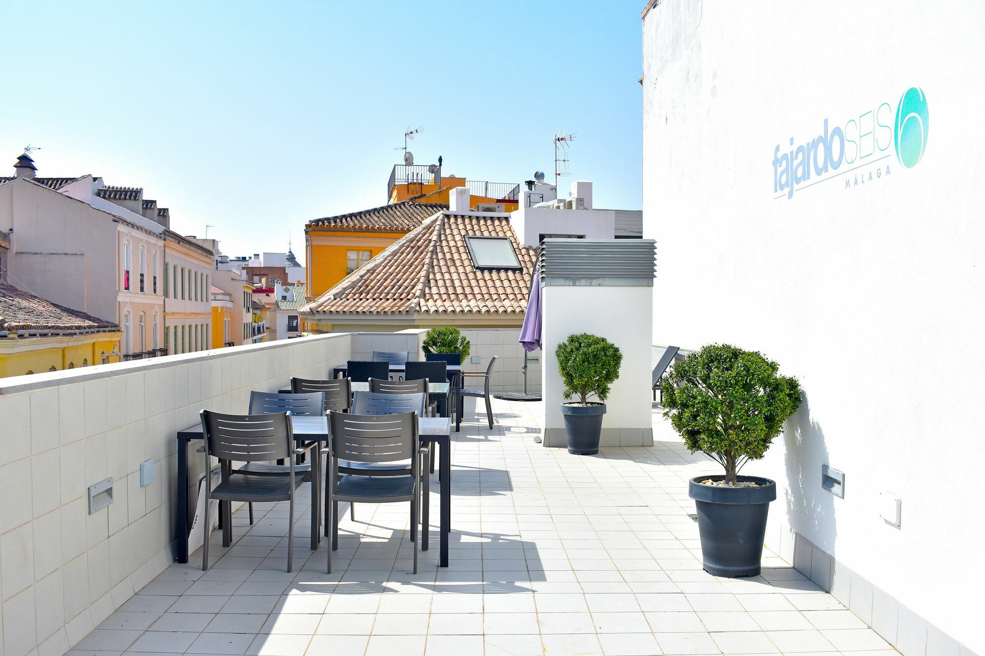 Urbanliving Fajardo Apartment Малага Екстериор снимка